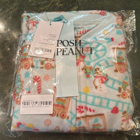 NWT - Posh Peanut - Microfleece Jumpsuit / Playsuit - Pattern: Gingerbread Train - Picture 12 of 13